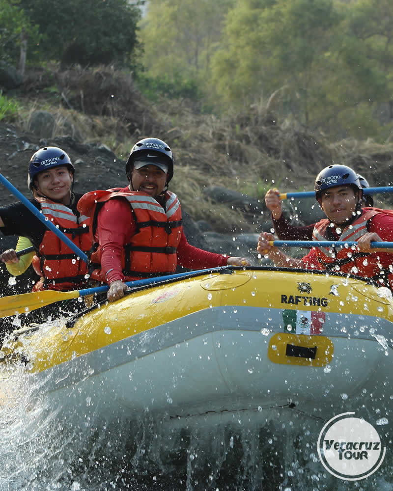 Aventura en los rápidos del río Pescados Jalcomulco, Veracruz