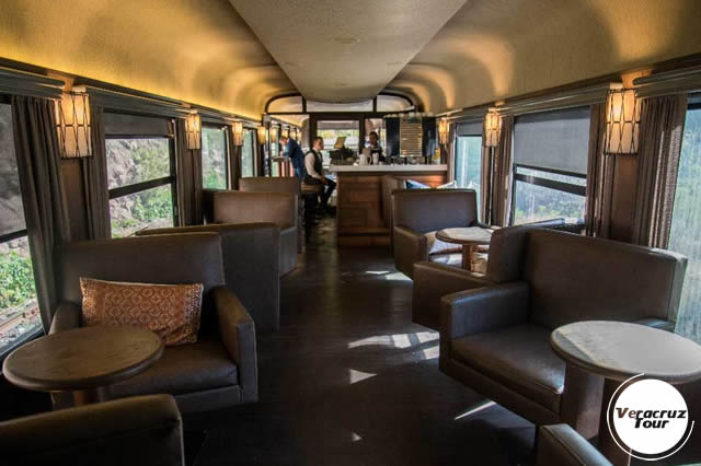 Interior Del Chepe Express